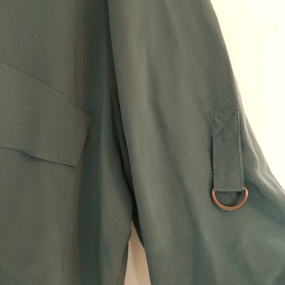 EILEEN FISHER Silk blouse, adjustable sleeves. - Picture 4 of 9